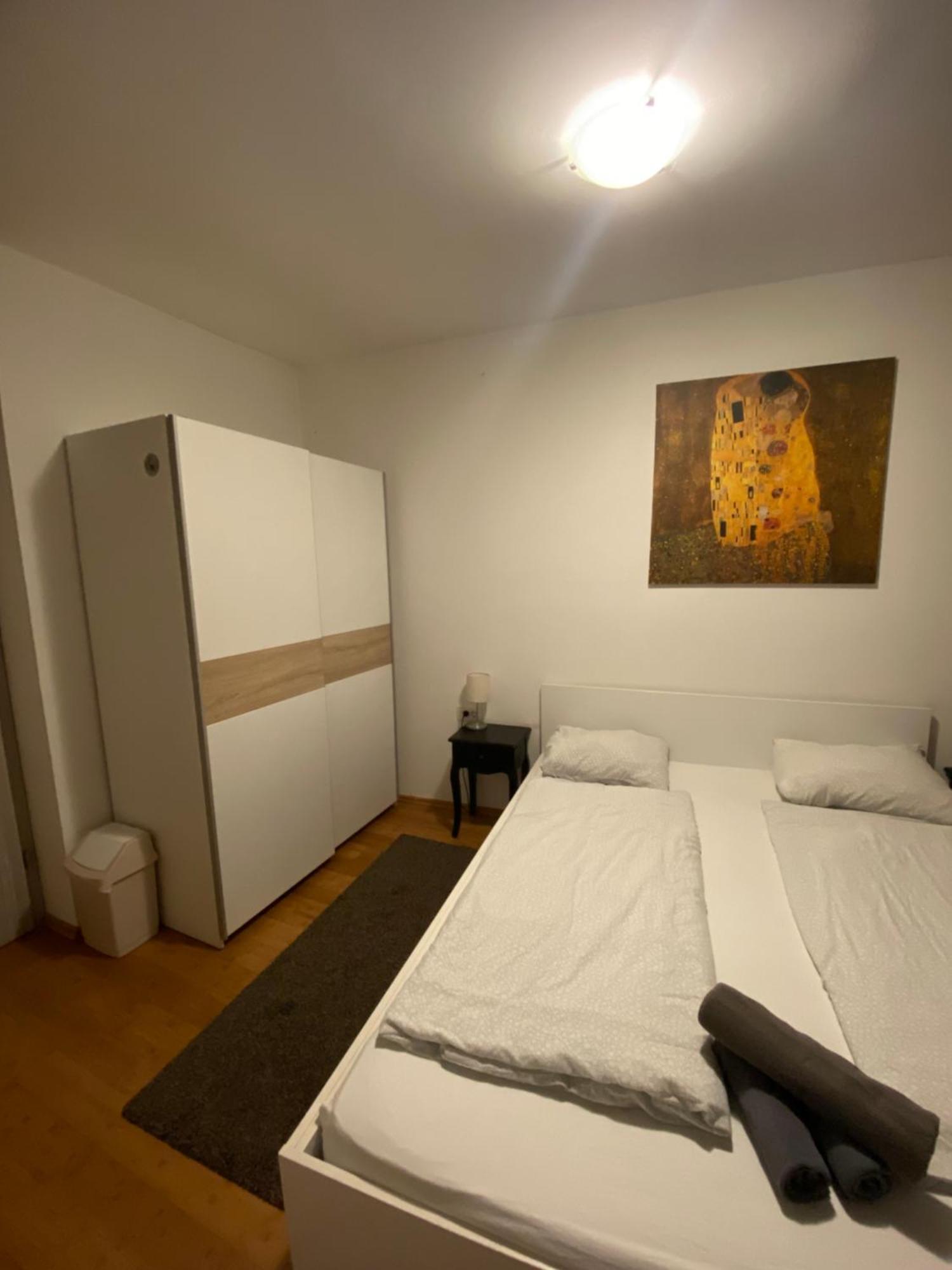 Nokturno Apartment *